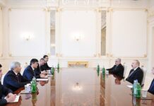 İlham Əliyev Qırğızıstan nümayəndə heyətini qəbul edib